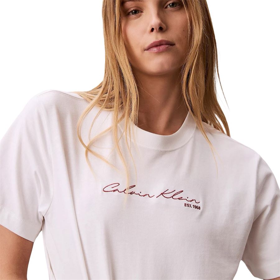 T-shirt con logo taglio relaxed da donna Calvin Klein | LV047F820GYAF